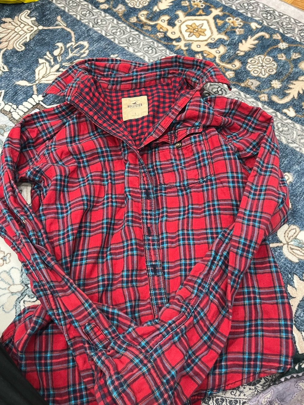 Hollister Women ‘s Red Plaid Flannel Shirt